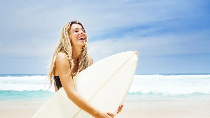 Dit is het dieet waar surfmeisjes bij zweren