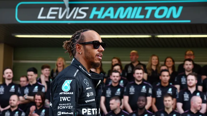 Hamilton reageert op FIA-onderzoek: 'FIA-top is tegen diversiteit en inclusiviteit'