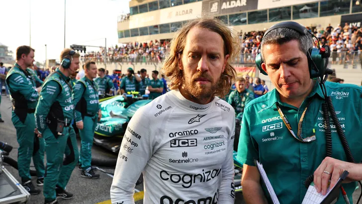 Sebastian Vettel kocht eigen sidepod terug op veiling