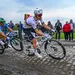 Tadej Pogacar op de kasseien van Parijs-Roubaix