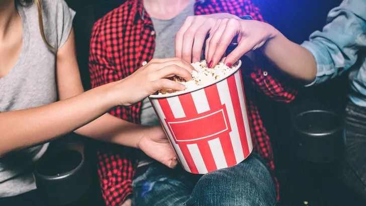 Gewoon vanaf de bank bioscoopfilms kijken met Pathe Thuis