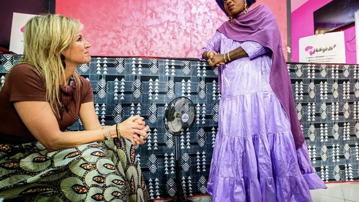 Máxima ontmoet vandaag de vrouwen van Senegal