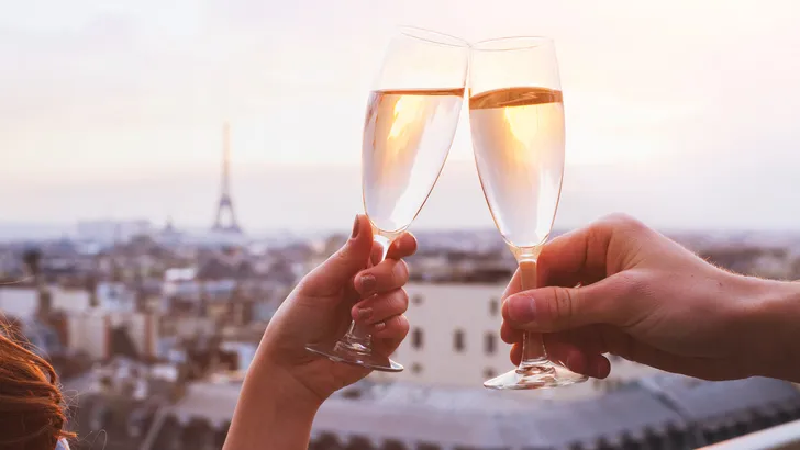 Onderzoekers: 'een lange, gelukkige relatie heeft alles te maken met alcohol'