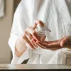 Dermatoloog onthult: Zó simpel is een goede skincare routine | Grazia
