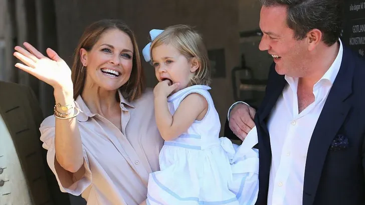 Prinses Madeleine viert vakantie in St. Tropez