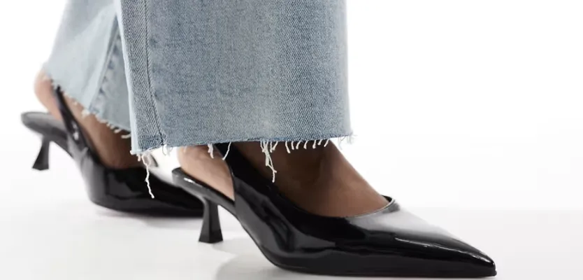 ASOS DESIGN – Slingback schoenen met halfhoge hak in zwart lakleer €34,99
