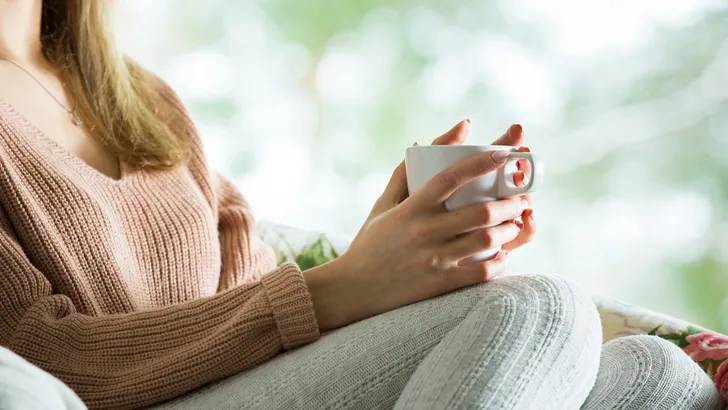 Waarom introverten helemaal opbloeien in zelfisolatie