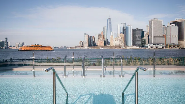 Een spa met uitzicht op Manhattan? Dit willen we!