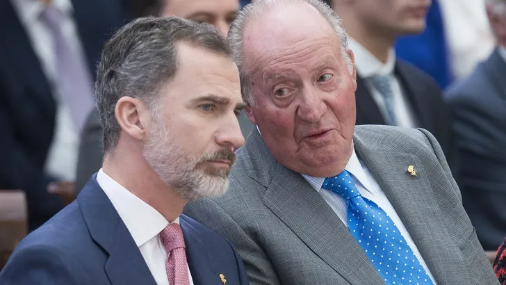 Koningsdrama is compleet: Juan Carlos verlaat Spanje