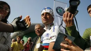 Giro: Paolo Bettini op weg met rugnummer 1