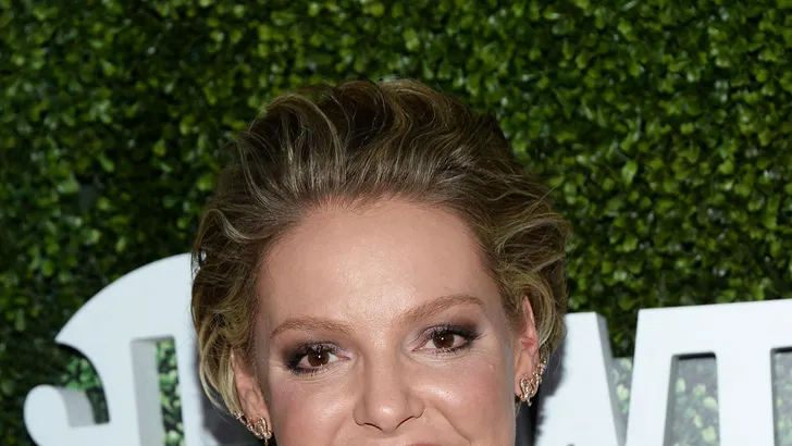 Actrice Katherine Heigl showt haar prachtige babybuik 