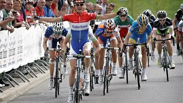 Vos lost ploeggenote Van Vleuten af in Luxemburg