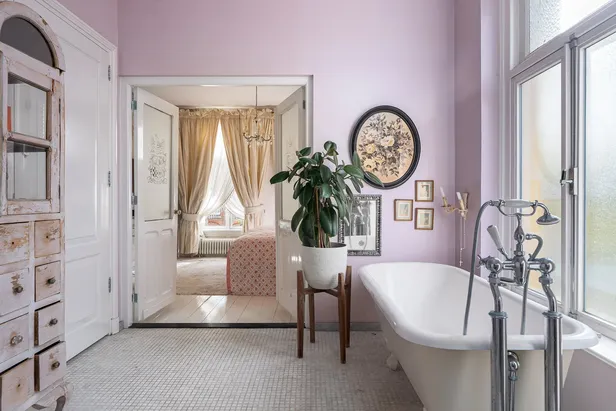 Slaapkamer in herenhuis in Sneek