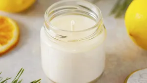 Maak zelf citronellakaarsen