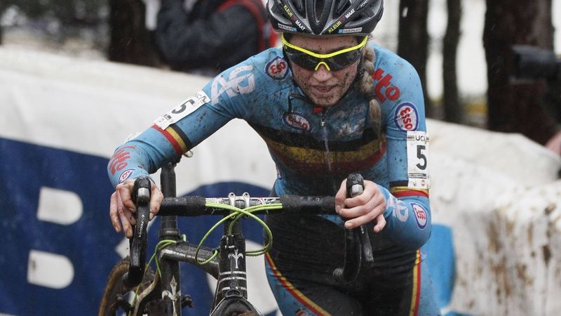 Femke Van den Driessche werd 8 jaar geleden geschorst wegens motortje