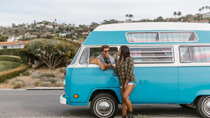 Luxe op wielen: De mooiste roadtrip van je leven begint in een camper