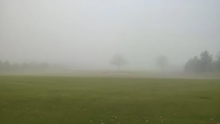 Bernardus Golf. Een gesloten baan, dichte mist — en tóch een perfecte golfdag