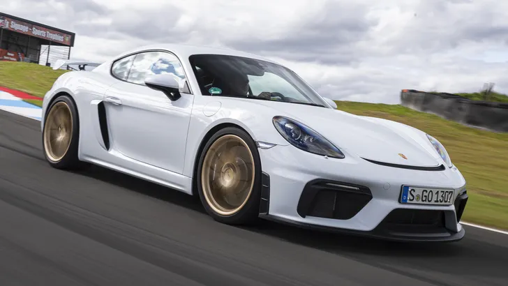 Porsche 718 Cayman GT4