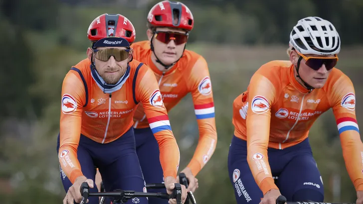 mollema van der poel oranje tenue knwu