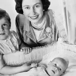 Queen Elizabeth met prins Andrew en prins Edward