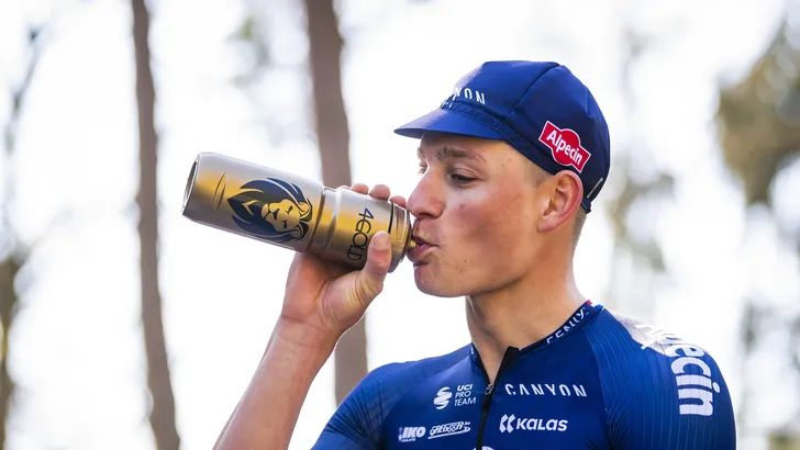 UCI past regels aan en zet de deur wagenwijd open voor Van der Poel