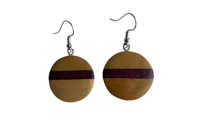 Happy met hout in je oren