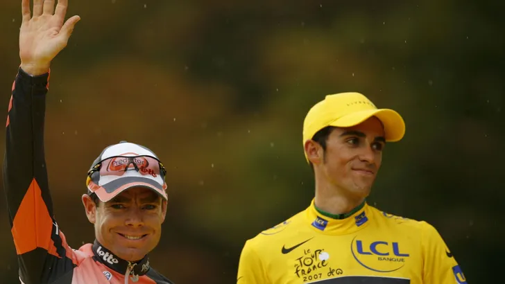 Retro: Contador brengt zijn eerste gele trui naar Parijs 