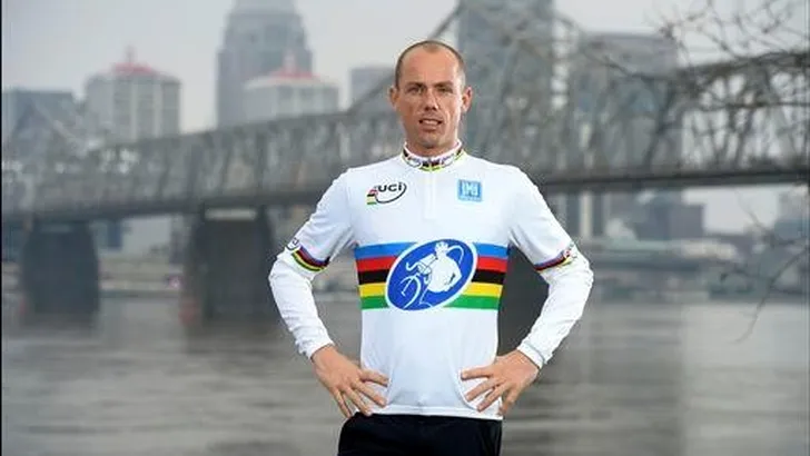 Nys hangt veldritfiets toch niet aan de haak