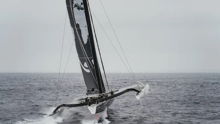 LA TRINITE-SUR-MER, FRANCE, OCTOBER 17TH 2017: Spindrift racing (Maxi Spindrift 2) skippered by Yan…