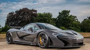 JE KUNT NU DE MCLAREN P1 VAN JENSEN BUTTON KOPEN VOOR €2.600.000