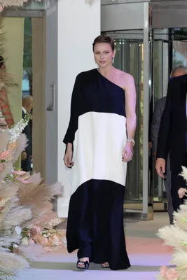 Deze Armani-robe is ongetwijfeld comfortabel.