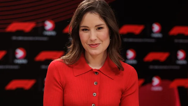 F1-presentatrice Amber Brantsen: 'Ik weet precies bij wie ik die ene foute grap kan maken'