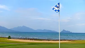 Leading Courses: Uit de baan geblazen - The Els Club Teluk Datai