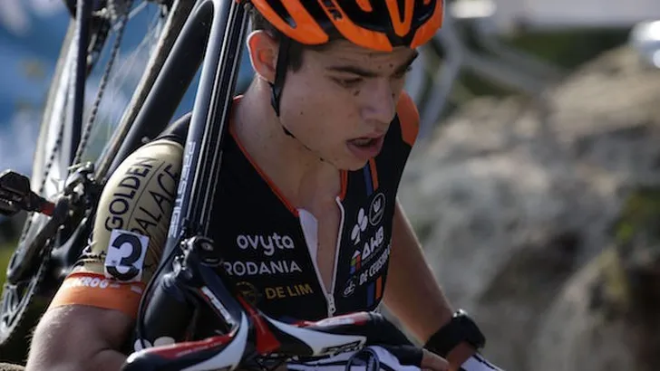 Van Aert blijft koning in het veld