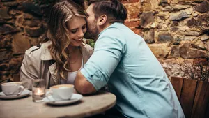 Dateleed: 'Voor elke tankbeurt op onze eerste date stuurde hij me achteraf een Tikkie'