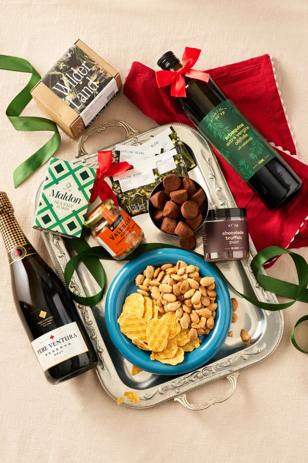 Het ‘Kom-niet-met-lege-handen-deze-Kerst’-pakket van Crisp 