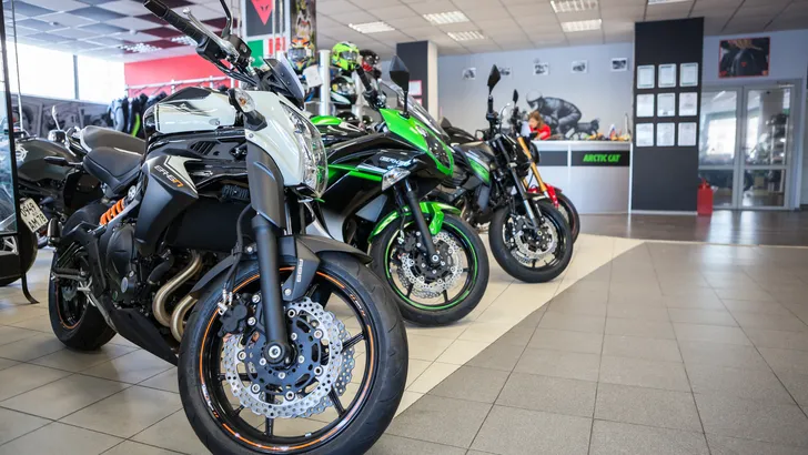 Recordverkoop tweedehands motoren toont kloof tussen vraagprijs en realiteit