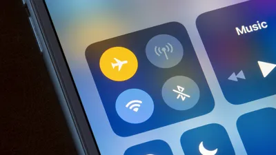 Ter illustratie: vliegtuigmodus op een iPhone.