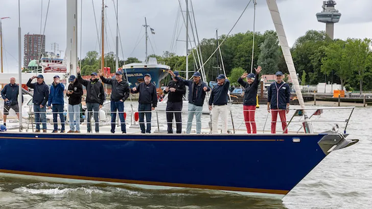 Prinses Beatrix bezoekt 175-jarig jubileum De Maas en ontmoet Flyer-legendes