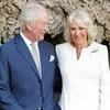 Liefs uit Rome! Charles en Camilla vieren 20 jaar huwelijk met nieuwe portretten | Beau Monde