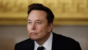 Tesla-aandeel stijgt voor vijfde dag op rij na Musk’s dreigementen richting Apple