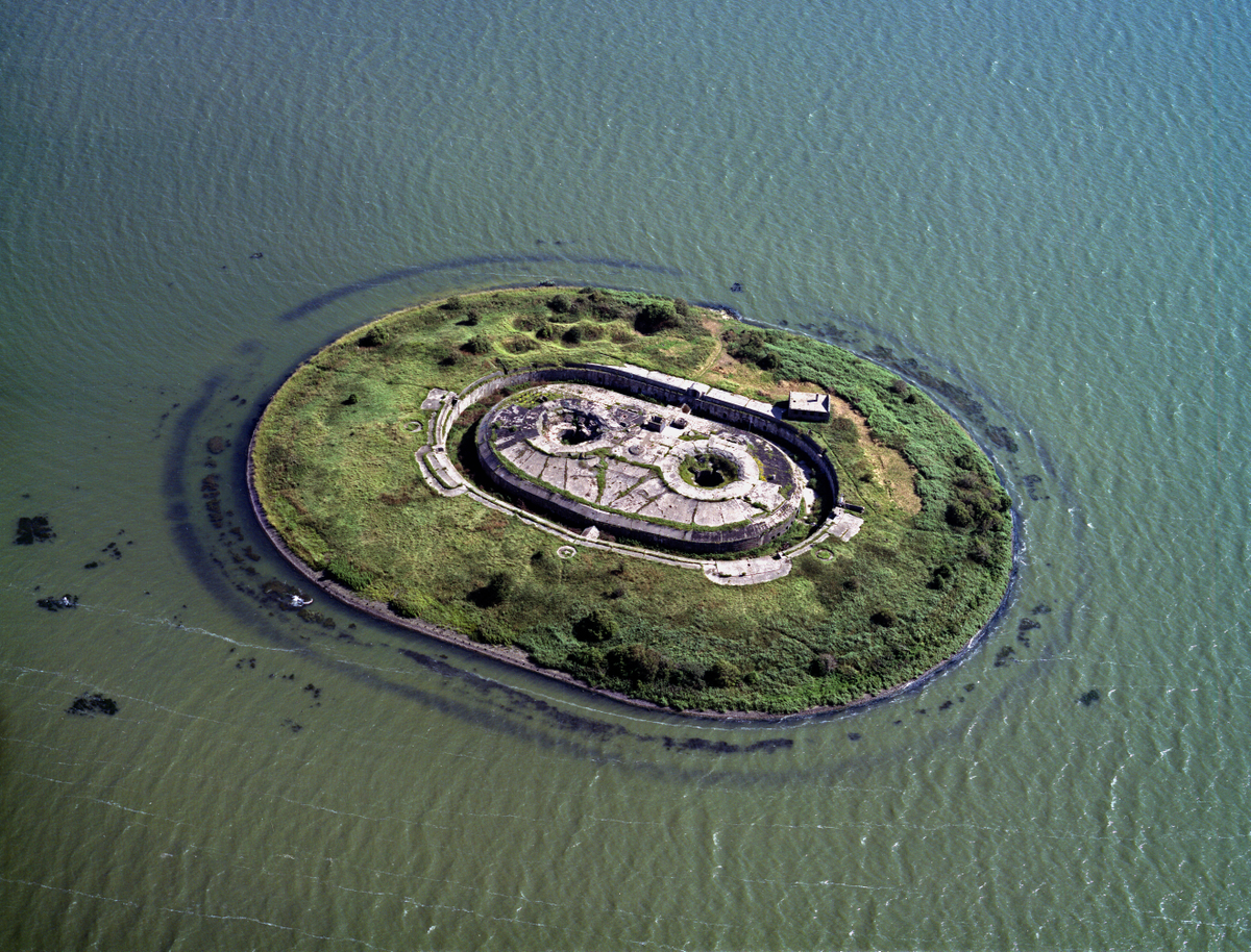 Dit Nederlandse forteiland heeft geen waterleiding en wekt zijn eigen energie op