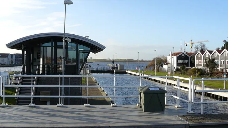 Grote Sluis Spaarndam. (c) Zandcee