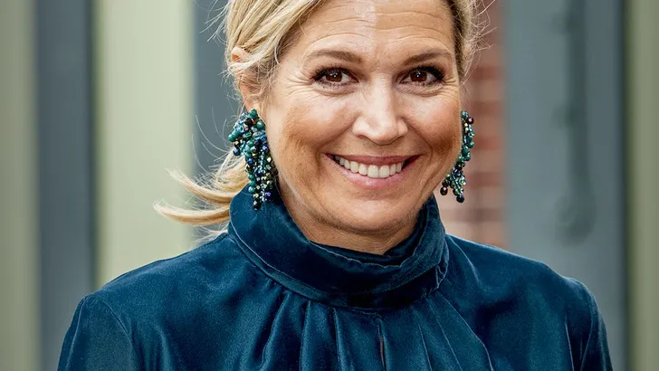 Máxima gaat voor glossy blauw