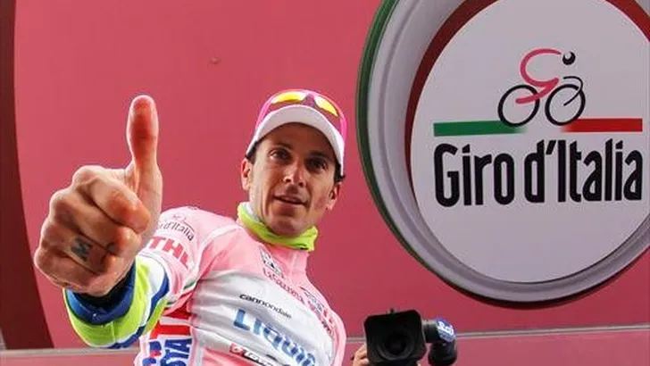 GIRO: BASSO GRIJPT DE MACHT EN HEEFT ROZE