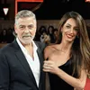 Zien: kleine glimp van George en Amal Clooneys woonkamer | Beau Monde