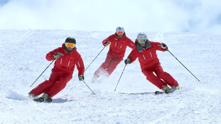 CHECKYETI.COM, ONLINE BOEKEN WINTERSPORTACTIVITEITEN