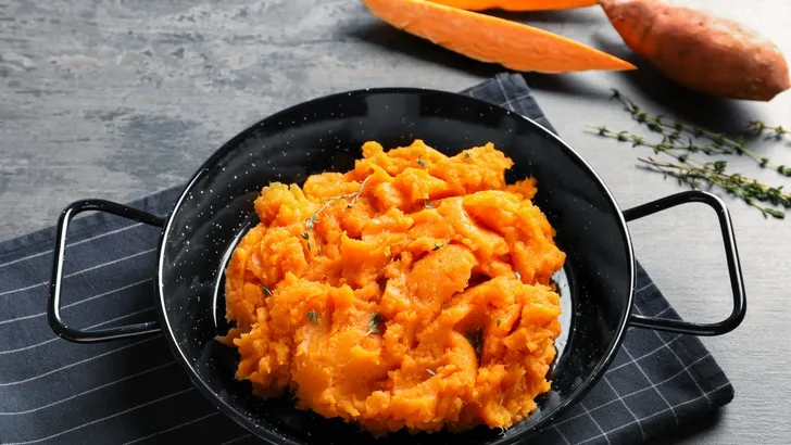 Recept: zoete aardappelstamppot met witvis