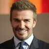 Waarom hangt er een foto van dit koninklijk familielid bij David Beckham thuis? | Nouveau