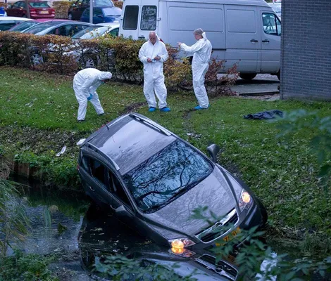 Na de aanslag op Pjotr R. (links) en de verdwijning van Najib Himmich (rechts) koos Gordon F. eieren voor zijn geld.